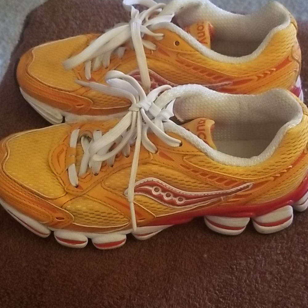 Saucony shoes